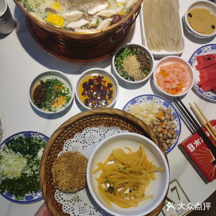 这家京味铜锅，品牌多店集结🔥真的已卷赢对手