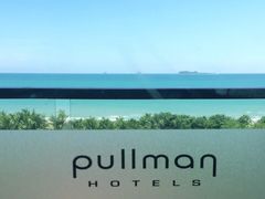 -三亚湾海居铂尔曼度假酒店