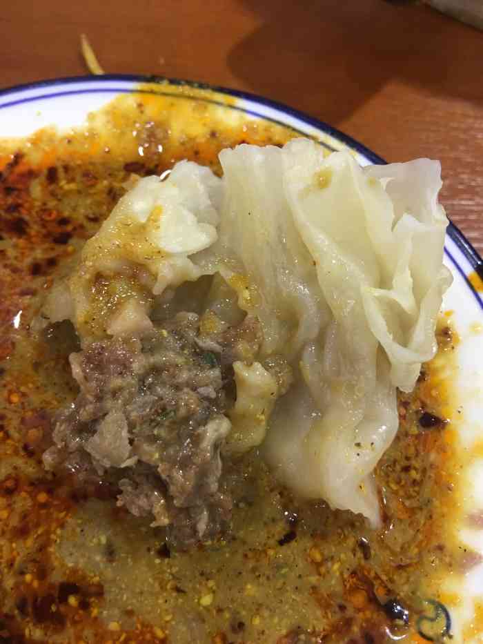 位于长春街上的回民馆点了熘羊肝芥末肚丝烤羊排馅饼羊肝很嫩还不错