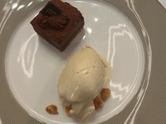 -Restaurant Paul Bocuse