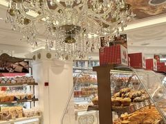 -85度C(生甜甜圈研究工坊·上海平凉店)