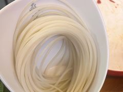-毛辣果·贵州红酸汤牛肉火锅(西单店)