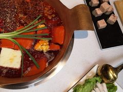 -墨居上隐·院子里火锅(峨眉店)