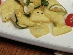 青柠檬拌菠萝-云海肴·汽锅鸡·云南菜(苏州中心店)