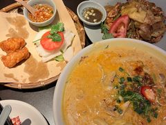 -大头虾越式风味餐厅(光明广场店)