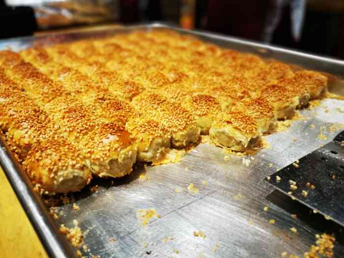 大唐山棋子烧饼"大唐山棋子烧饼,位于河北省唐山市唐山宴.
