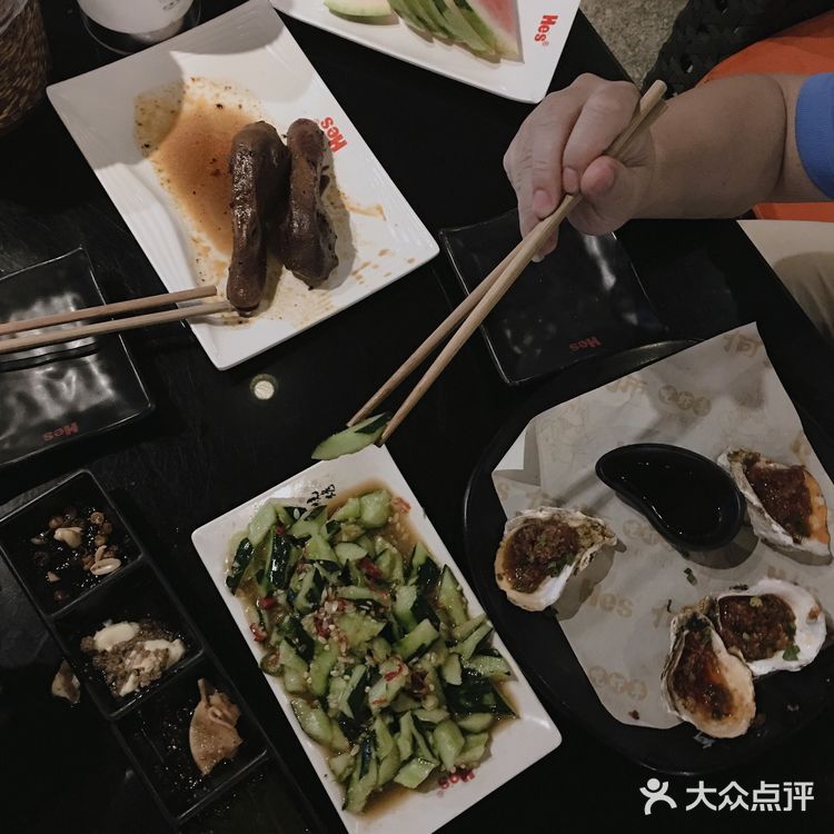 麻辣鲜香，连吃3只不撒手的就是她啦！