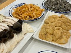 -朴小妹人参鸡汤火锅(长白山万达店)