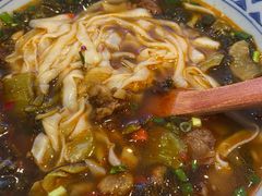 酸菜牛腩粉-三两粉(石厦时代广场店)
