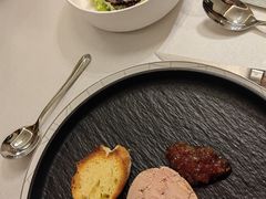 -华凌牛庄西餐厅(乌鲁木齐华凌美爵大饭店)