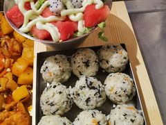 手抓饭团-一米鸡肉创意韩餐(五山店)