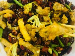 -小鱼小牛·鱼牛干锅·脆鱼火锅(世欧广场店)