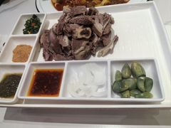 -沙枣树辣子鸡•新疆家常菜(喀什西路店)