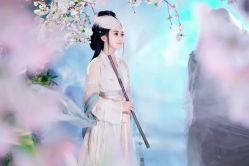 点击看大图 -九月鹰飞汉服摄影工作室