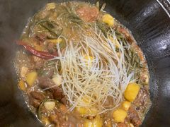 -万里闯关东铁锅炖菜馆(高新旗舰店)