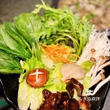 吃的时候捂好眉毛，小心鲜的掉锅里