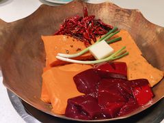 -墨居上隐·院子里火锅(峨眉店)