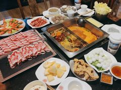 -百年川椒重庆老火锅(光谷店)