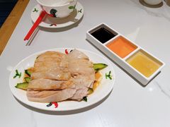 招牌海南鸡四分之一-芽笼芽笼新加坡餐厅(环球港店)