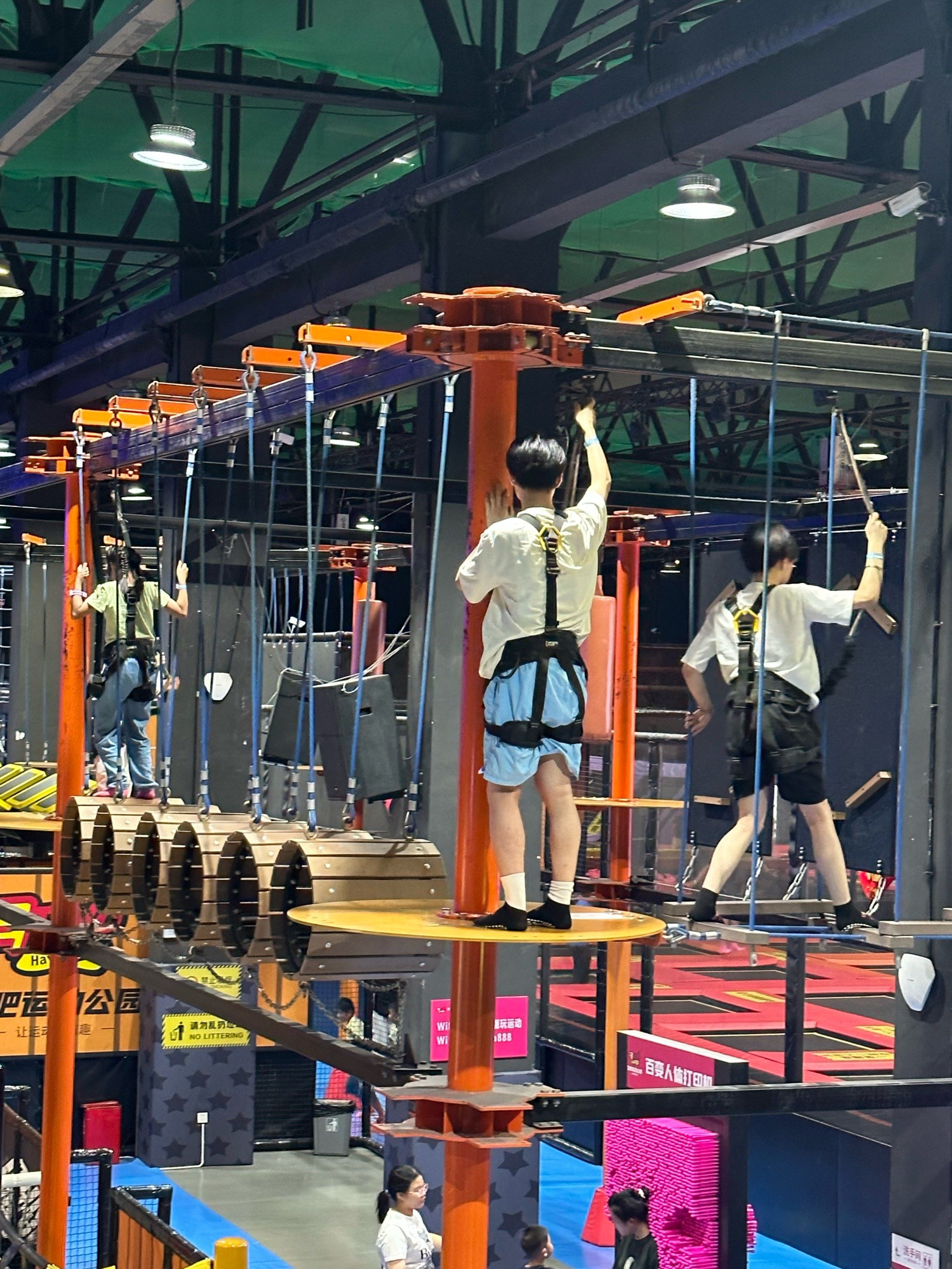 长沙团建聚会绝佳地——超大型室内蹦床公园