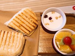 -必胜客(威高广场店)