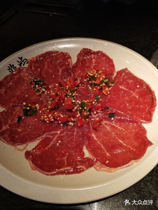 非屿串串火锅鲜椒嫩牛肉图片