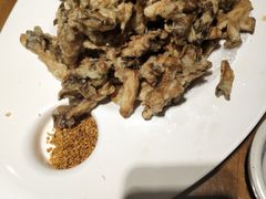 酥炸小姬菇-95号酱骨·一块豆腐(展春园西路店)
