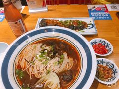 -霸蛮湖南菜·牛肉粉(荣京西街店)