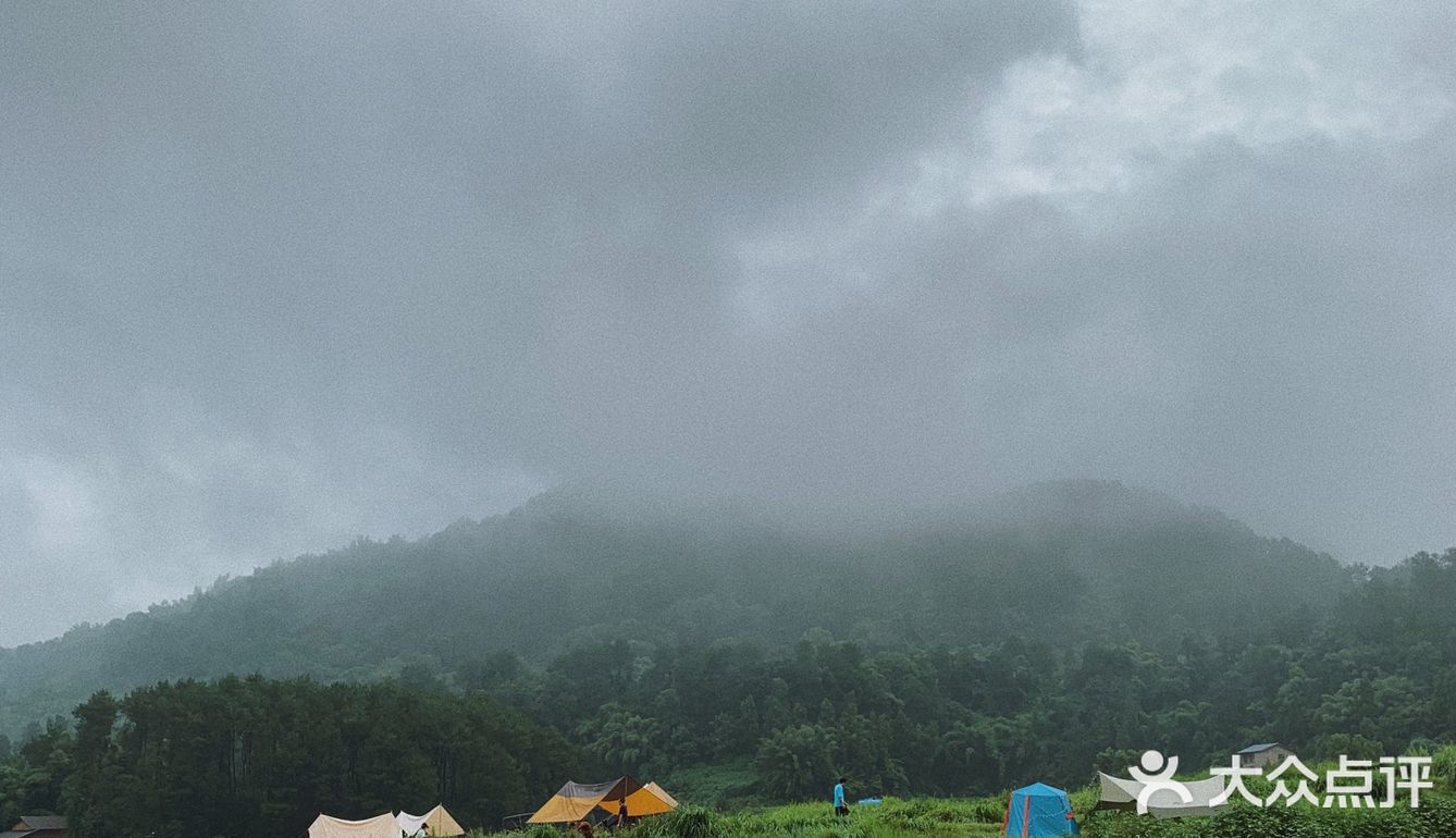 如来谷 雷雨交加的露营