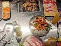 -马路牙子烧烤音乐酒馆(望京店)