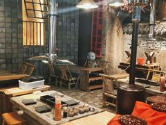 大堂-破瓦寒窑·地摊烤羊排