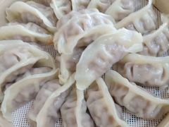 三鲜蒸饺-八张桌子(老店)