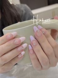-花岐款式专研健康美甲沙龙