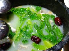 -南渝食府.墨脱石锅松茸鸡