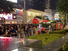 -詹爷爷乌节路街头冰淇淋