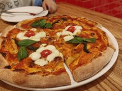 -城市大道红炉披萨烘焙坊