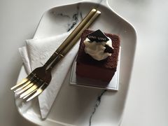 -UNI UNI(环亚凯瑟琳店)