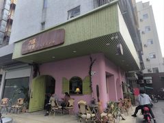 -六区宿舍咖啡店