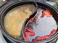 -郑记·古法黑砂锅串串(龙泉店)