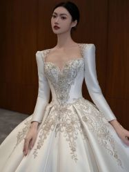 -不晚国际婚纱礼服