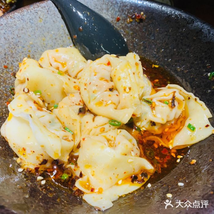 归蜀第成都串串料理(梅花路店)红油抄手图片
