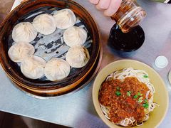 小笼包-老上海食惠裡小籠包生煎包