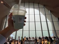 景观位-抱抱地球咖啡馆(国家海洋博物馆店)