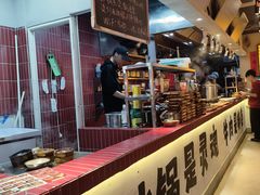 -有红鸡毛店·砂锅菜(抚琴夜市店)