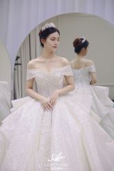 -LOVE SHINE婚纱·红鼎庄龙凤褂·妈妈装定制
