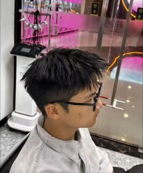 点击看大图 -YESIDO椰岛造型烫发染发