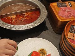 -牛YO寿喜烧·铁板烧和牛火锅自助(市府恒隆店)