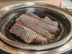 -围炉肉舍丹东海鲜烤肉·烤活鳗(步行街店)