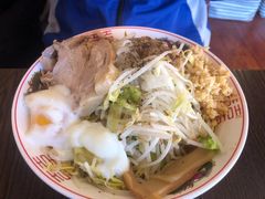二郎系拌面-拉面莊夢語＆中华料理八椿