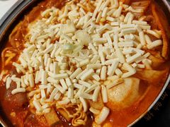 -三清洞摩西韩式年糕火锅(威高广场店)